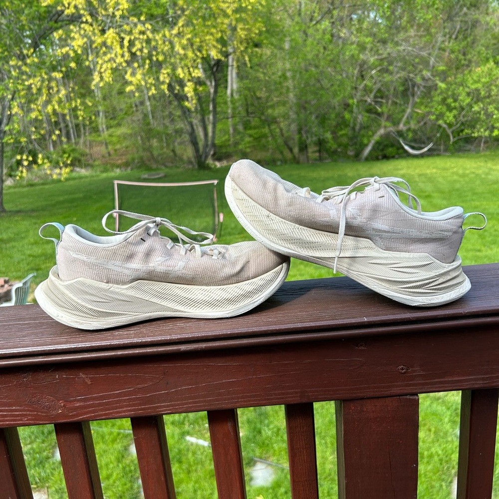 ASIC Superblast Men Size 8